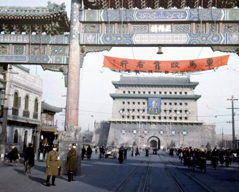 Beijing 1947 in Color: At the Crossroads of Epochs Beijing 1947 in Color: At the Crossroads of Epochs