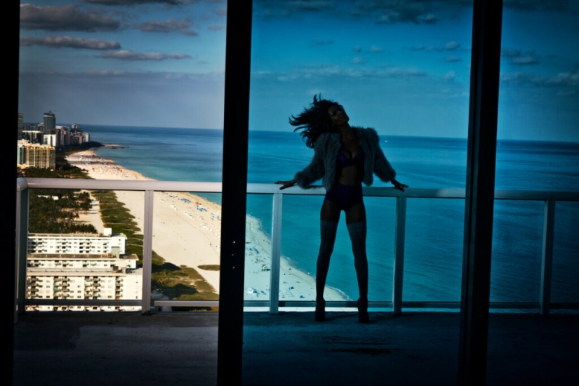 Belleza, pasión y drama en fotografías de David Drebin