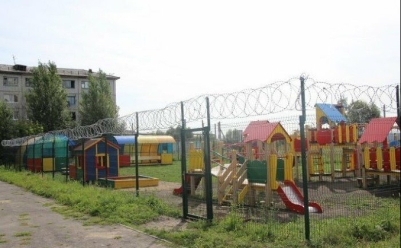 Best kids: 15 spectacular failures of designers of playgrounds Best kids: 15 spectacular failures of designers of playgrounds