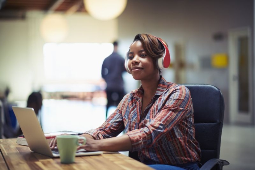 Best music for work according to scientists: sounds of nature, violin and LJ Best music for work according to scientists: sounds of nature, violin and LJ