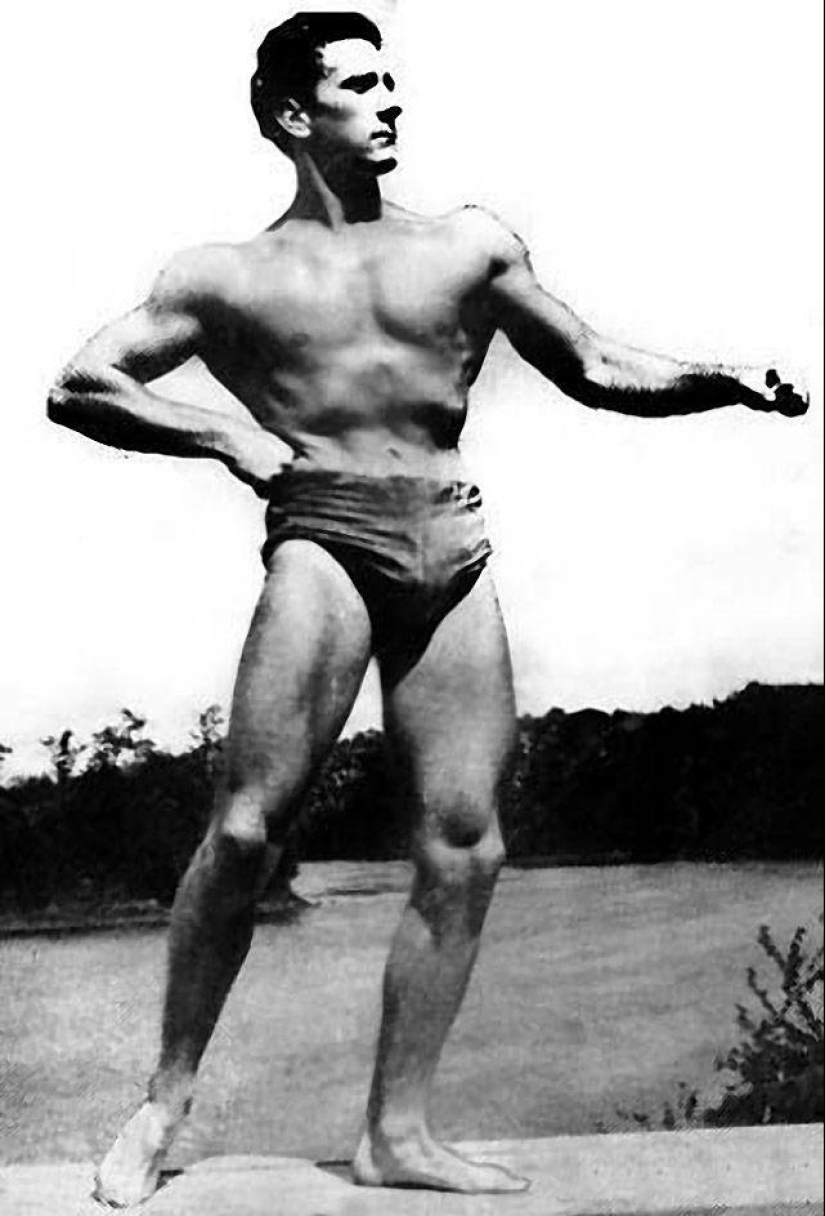 Betty Brosmer es la dueña de la figura más hermosa de los años 50 Betty Brosmer es la dueña de la figura más hermosa de los años 50