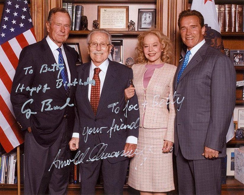 Betty Brosmer is the owner of the most gorgeous figure of the 50s Betty Brosmer is the owner of the most gorgeous figure of the 50s