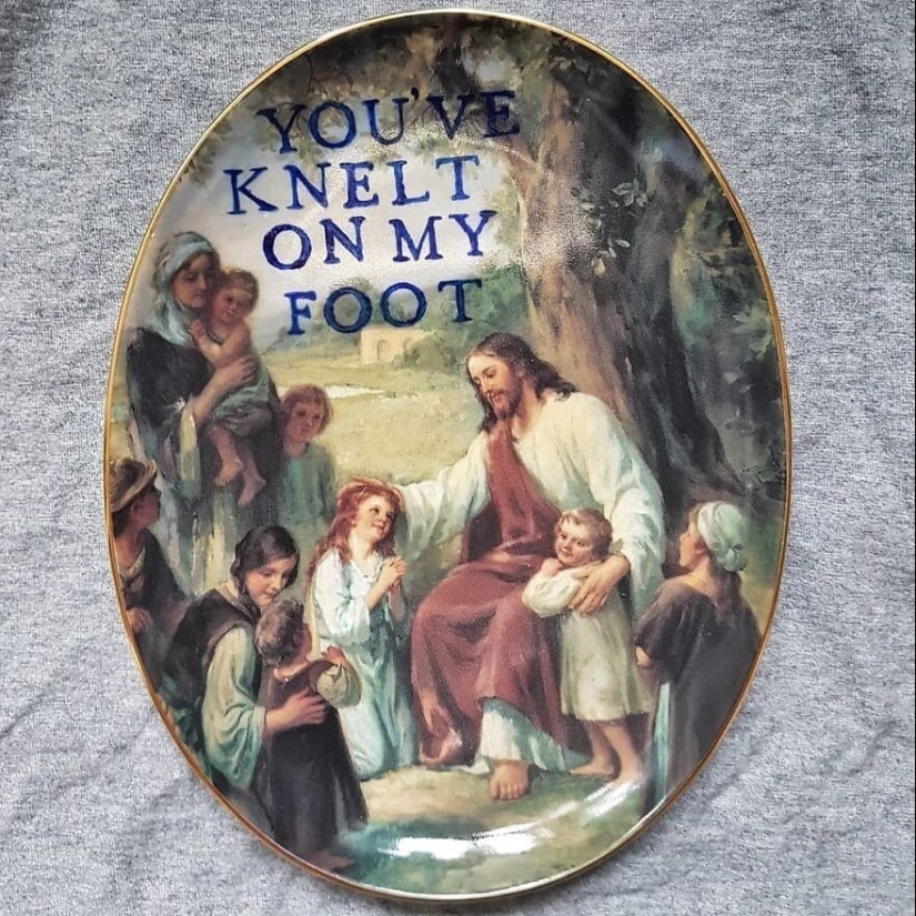 Black humor on porcelain: artist Camila Meicher and her "ugly plates" Black humor on porcelain: artist Camila Meicher and her "ugly plates"