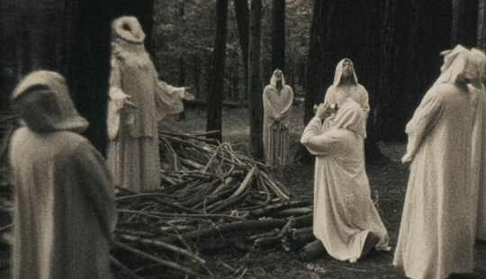 Bohemian Grove: ¿Gobierno oculto del mundo o «campamento infantil» para la élite?