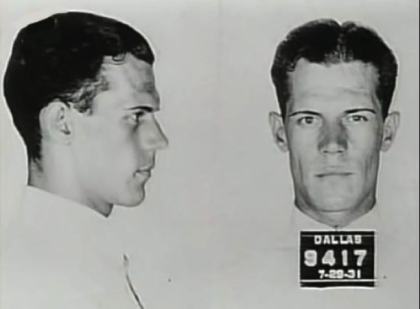 Bonnie and Clyde: The Story of the Barrow Gang Bonnie and Clyde: The Story of the Barrow Gang