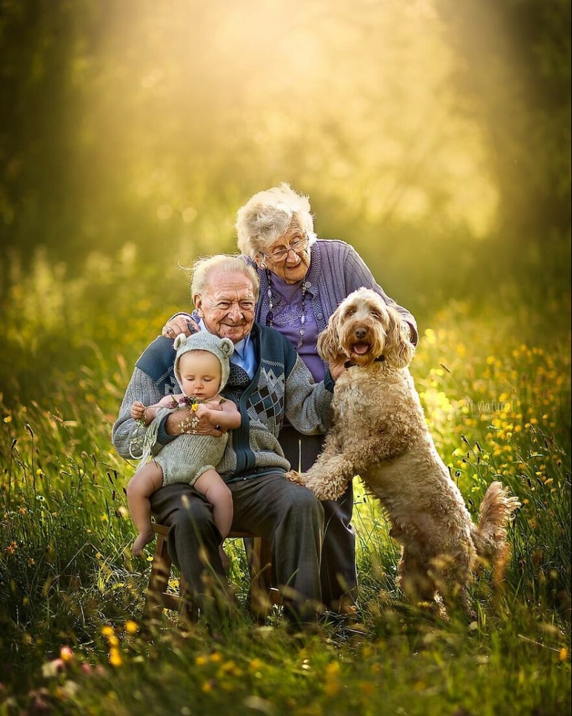 Both old and young: a touching photo project about the connection of the older generation with grandchildren