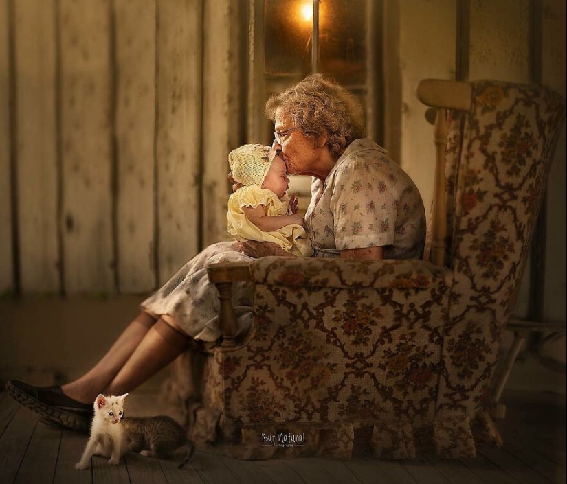 Both old and young: a touching photo project about the connection of the older generation with grandchildren