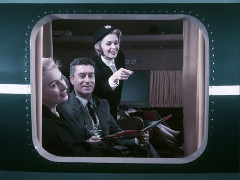 Breakfast in bed: how was the first class of Air France airline in 1957 Breakfast in bed: how was the first class of Air France airline in 1957