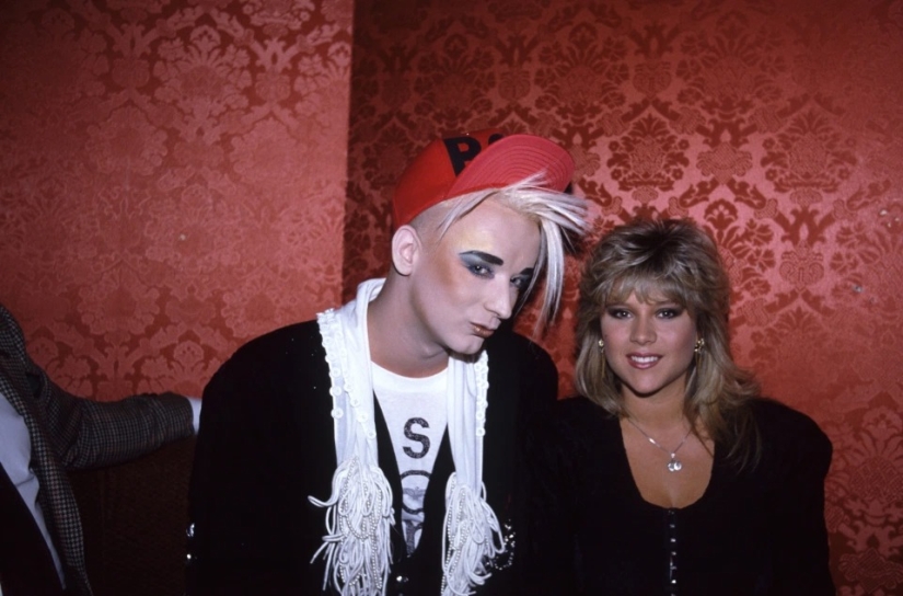 Breasts per million: how Samantha Fox became the most famous beauty in the UK