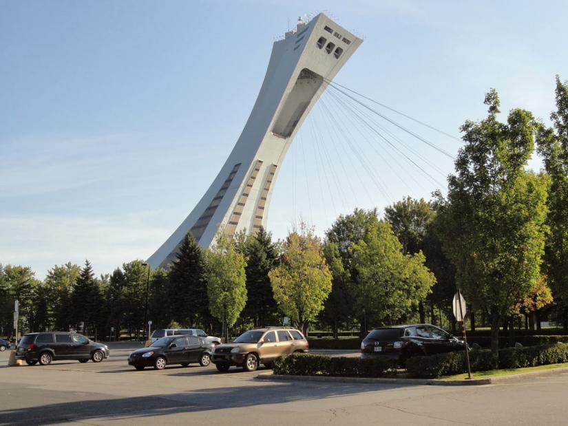Buildings with a slope