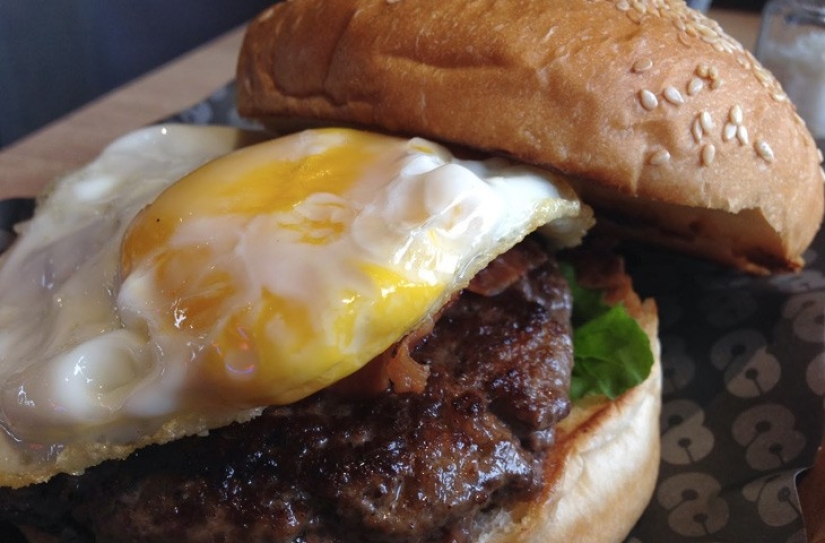 Burger: the history of the dish that conquered the whole world