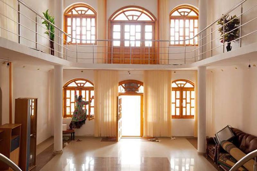 Buzescu is the capital of Gypsy millionaires Buzescu is the capital of Gypsy millionaires