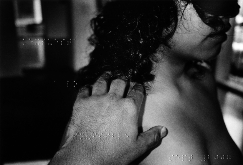 By touch: un desnudo inusual de un fotógrafo ciego By touch: un desnudo inusual de un fotógrafo ciego