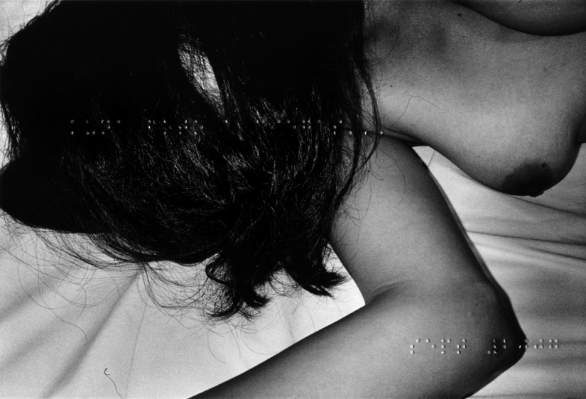 By touch: un desnudo inusual de un fotógrafo ciego By touch: un desnudo inusual de un fotógrafo ciego