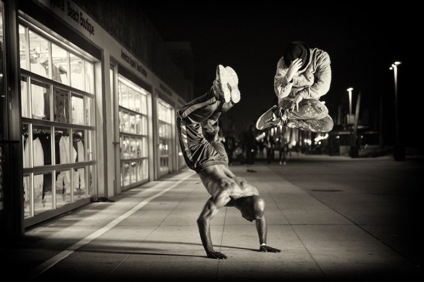 Cameras and Dancers project: gravity does not interfere with a good dancer Cameras and Dancers project: gravity does not interfere with a good dancer