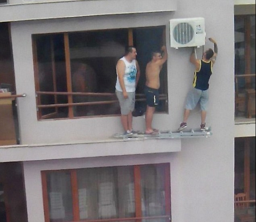 Careful, idiots at work, or how are they still alive? Careful, idiots at work, or how are they still alive?