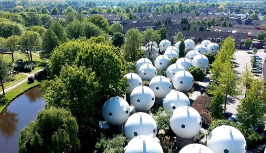 Casas redondas de Bolvoningen: cómo aparecieron las viviendas más extrañas de Europa