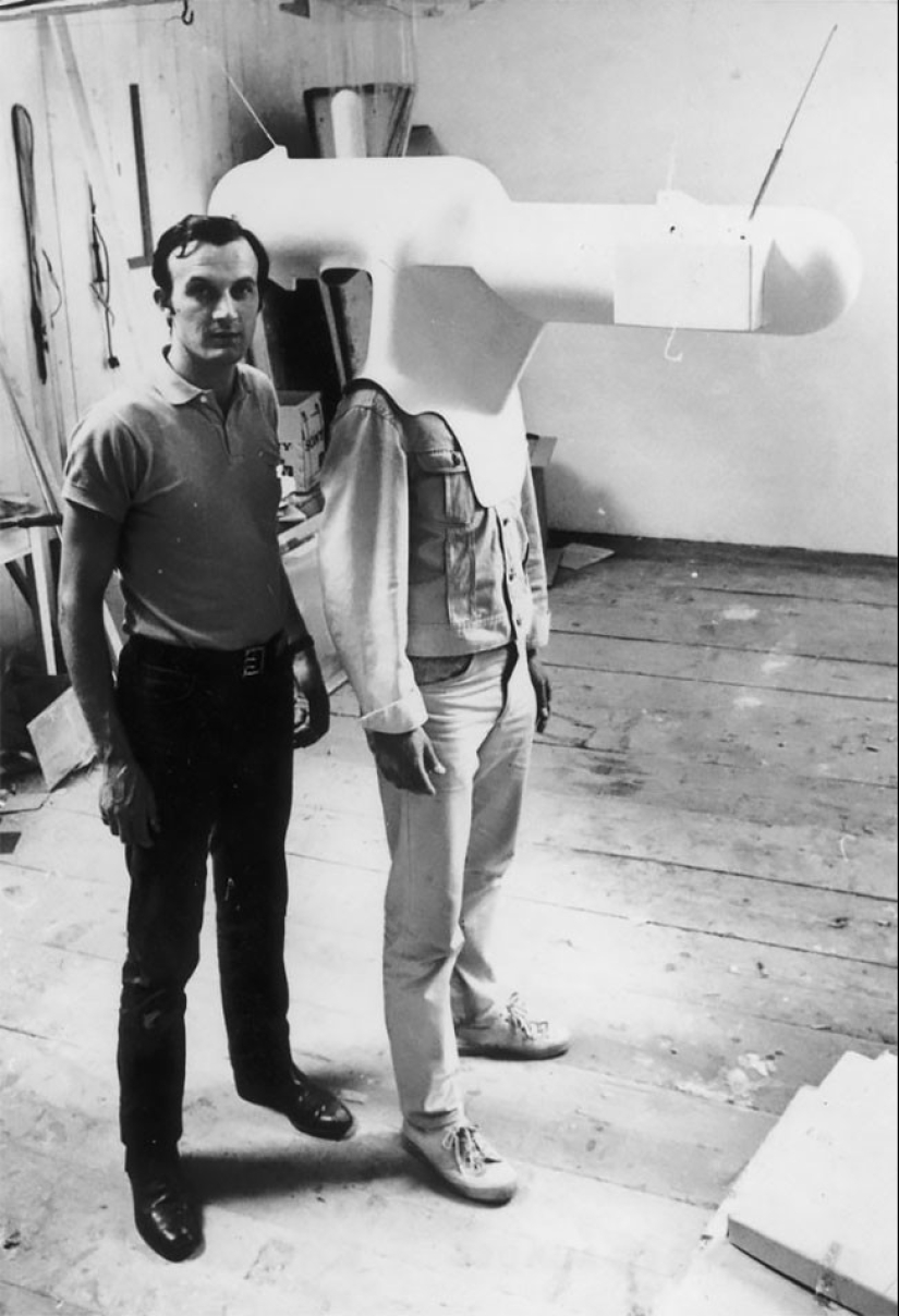 Casco de realidad virtual de los años 60: los conceptos futuristas de Walter Pichler Casco de realidad virtual de los años 60: los conceptos futuristas de Walter Pichler