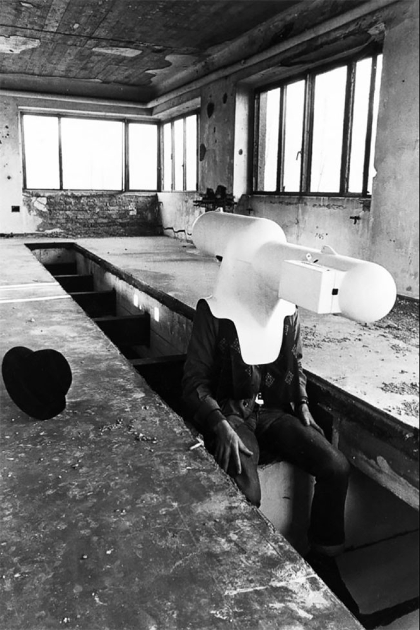 Casco de realidad virtual de los años 60: los conceptos futuristas de Walter Pichler Casco de realidad virtual de los años 60: los conceptos futuristas de Walter Pichler