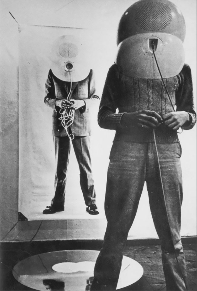 Casco de realidad virtual de los años 60: los conceptos futuristas de Walter Pichler Casco de realidad virtual de los años 60: los conceptos futuristas de Walter Pichler