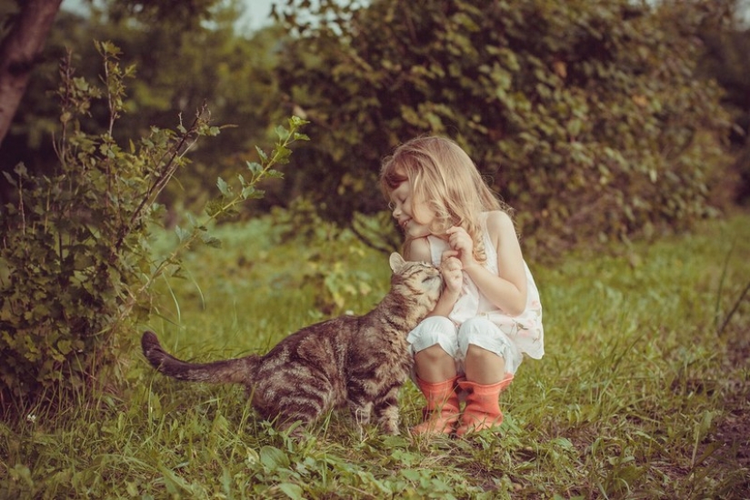 Charming photos proving that your child needs a cat
