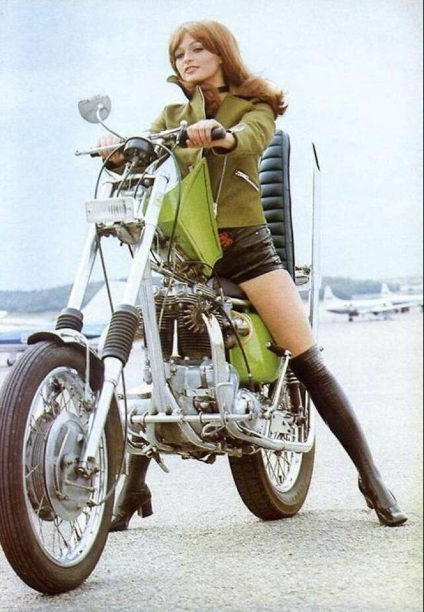 Chicas y motos-20 maravillosas imágenes retro