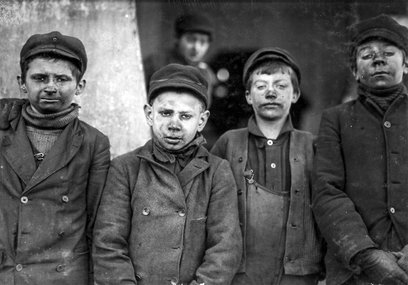 Child labor in twentieth-century America: photographs of children in coal and zinc mines