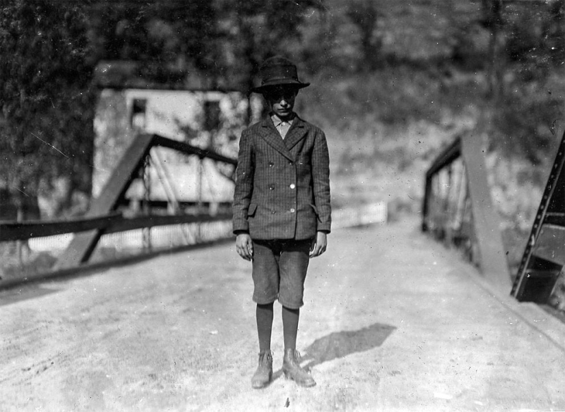 Child labor in twentieth-century America: photographs of children in coal and zinc mines