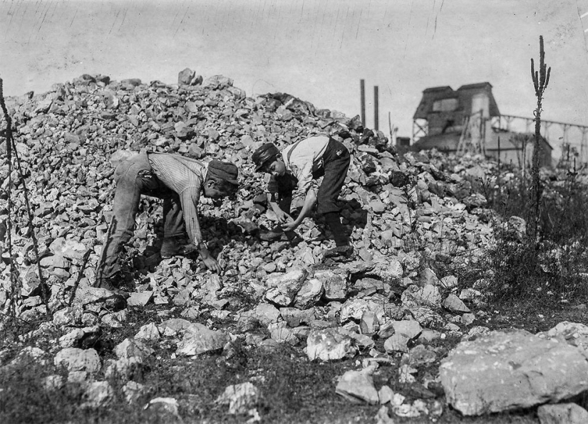 Child labor in twentieth-century America: photographs of children in coal and zinc mines