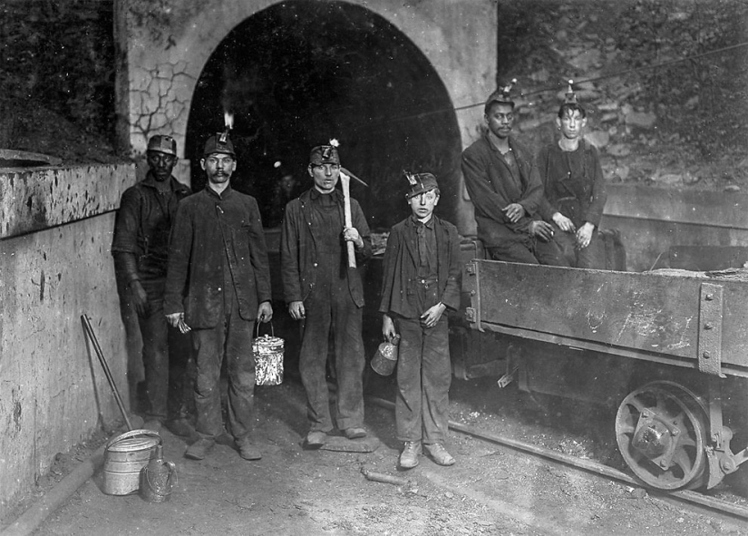 Child labor in twentieth-century America: photographs of children in coal and zinc mines