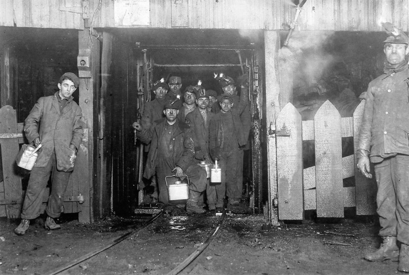 Child labor in twentieth-century America: photographs of children in coal and zinc mines