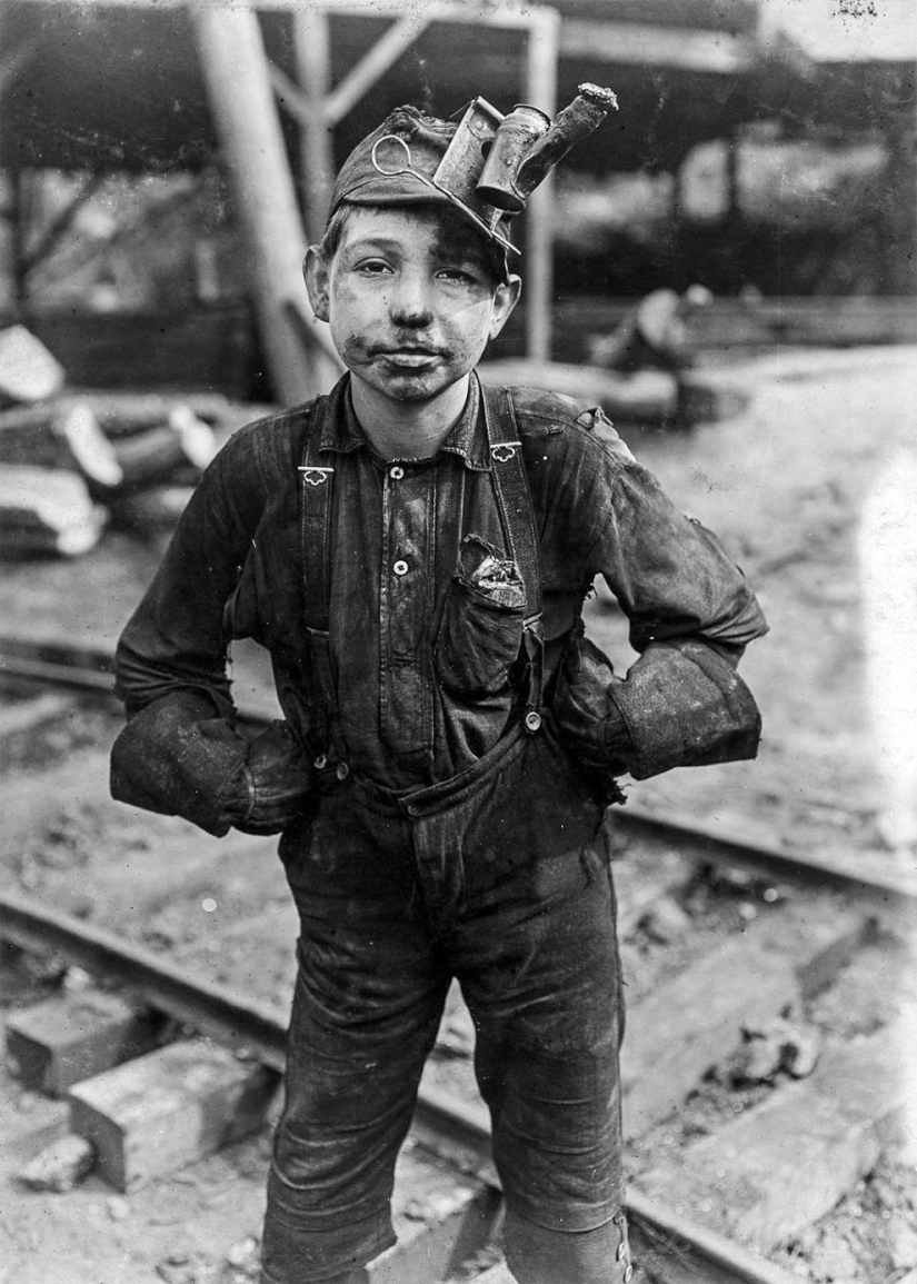 Child labor in twentieth-century America: photographs of children in coal and zinc mines