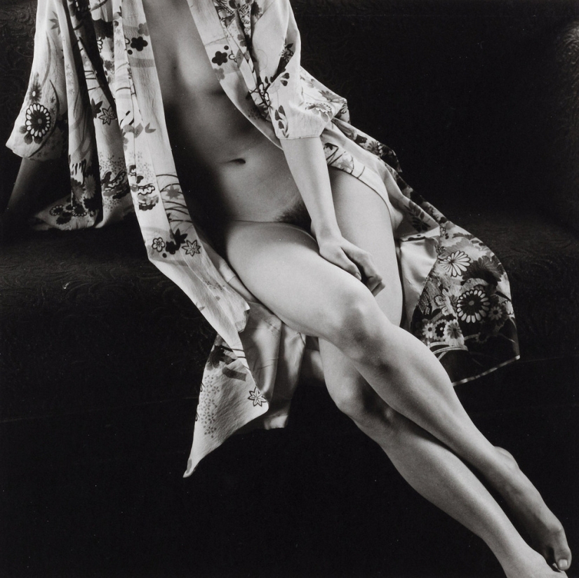 Classic Nude from the photographer Rutger ten Broek Classic Nude from the photographer Rutger ten Broek