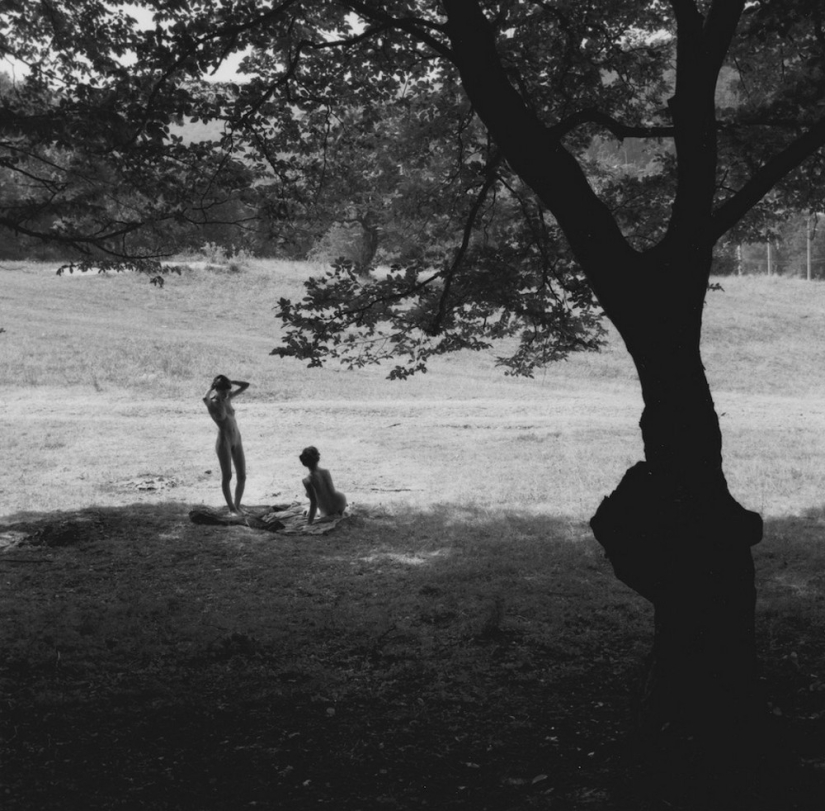 Classic Nude from the photographer Rutger ten Broek Classic Nude from the photographer Rutger ten Broek