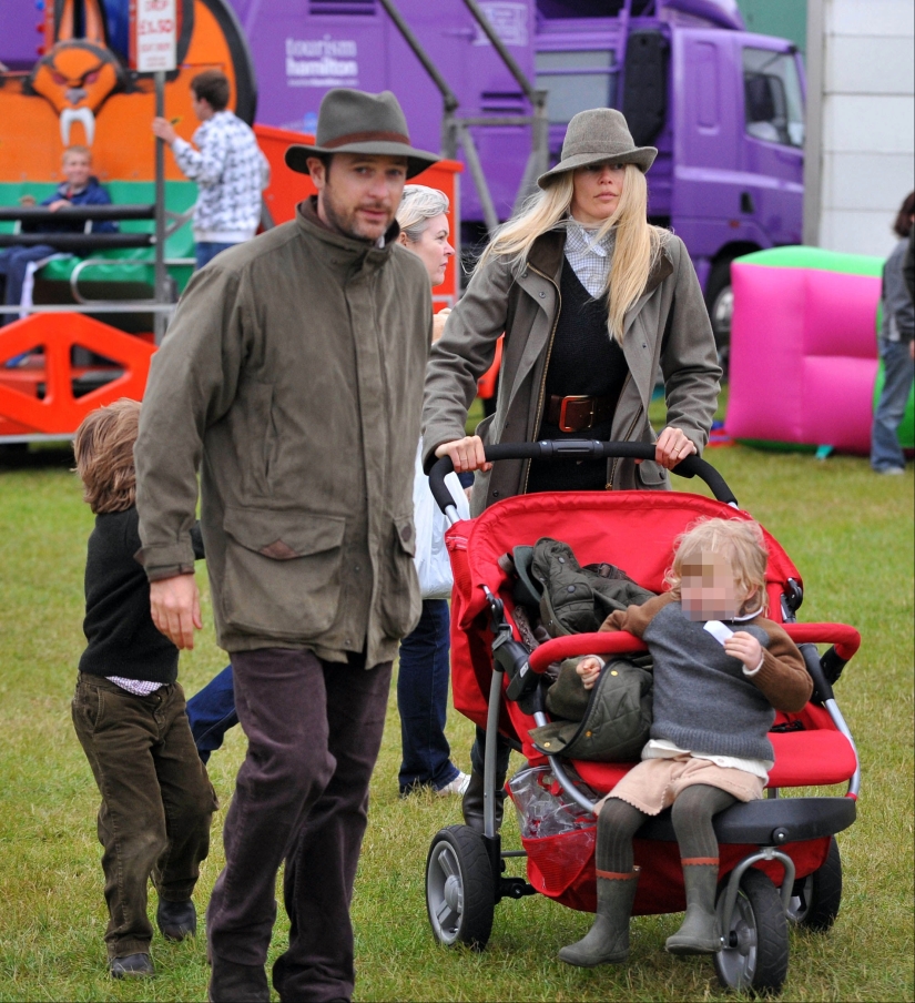 Claudia Schiffer is the "good girl" of the fashion industry