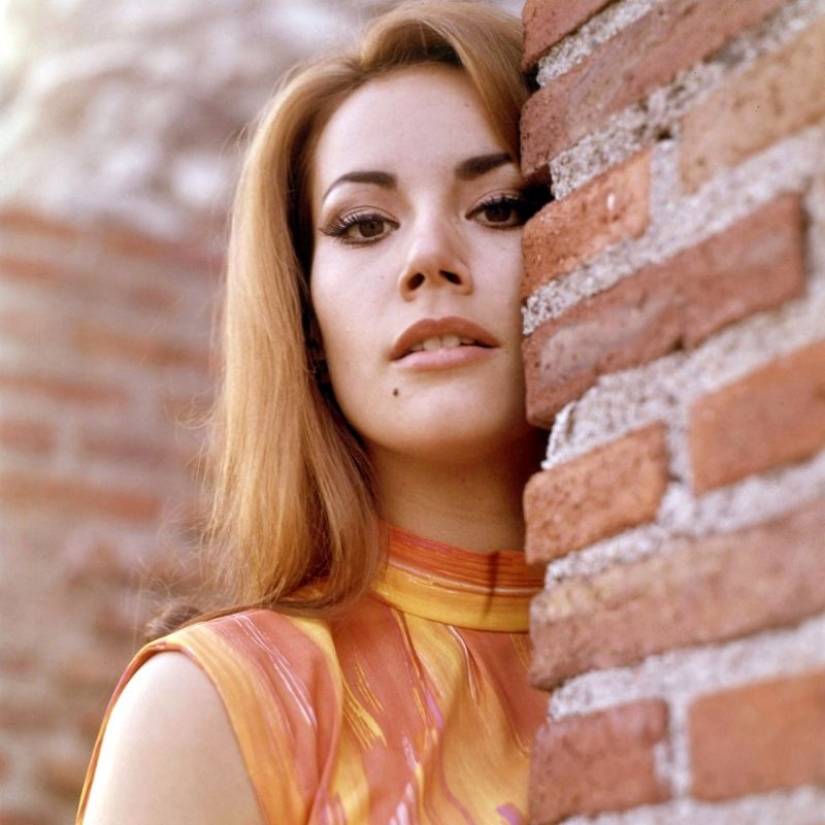 Claudine Auger: "Miss France" and one of the best James Bond girls