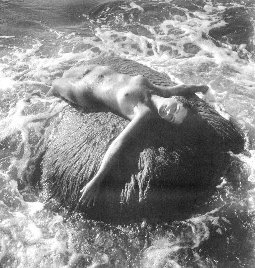 Clásicos del erotismo soviético por el fotógrafo lituano Rimantas Dihavicius Clásicos del erotismo soviético por el fotógrafo lituano Rimantas Dihavicius