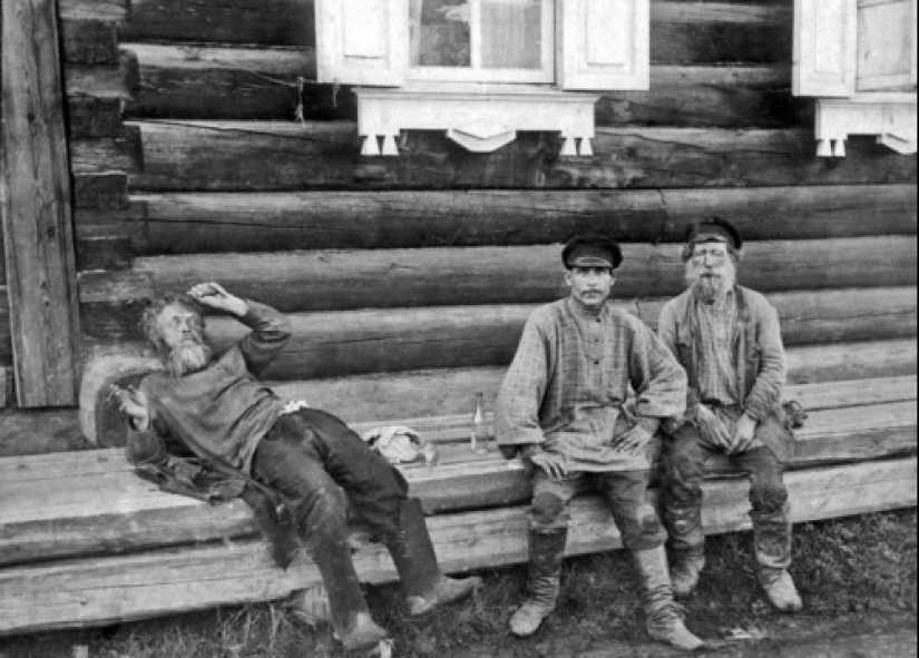 Cómo apareció el tradicional gesto ruso que invita a tomar una copa Cómo apareció el tradicional gesto ruso que invita a tomar una copa