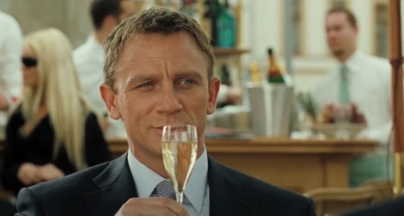 ¿Cómo apareció la expresión "Sostener una vela" en Rusia y por qué no es solo rusa ¿Cómo apareció la expresión "Sostener una vela" en Rusia y por qué no es solo rusa