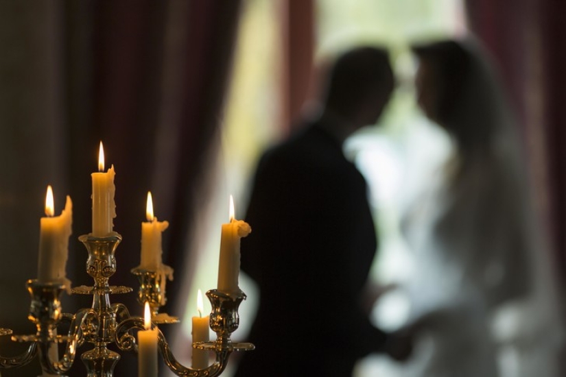 ¿Cómo apareció la expresión "Sostener una vela" en Rusia y por qué no es solo rusa ¿Cómo apareció la expresión "Sostener una vela" en Rusia y por qué no es solo rusa