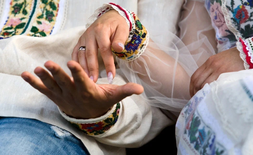 ¿Cómo la costumbre de gritar " Amargo!"en las bodas aparecen? ¿Cómo la costumbre de gritar " Amargo!"en las bodas aparecen?