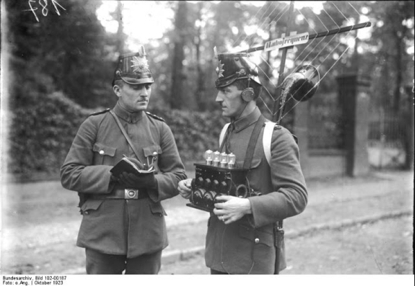 Cómo la gente esperaba los teléfonos móviles: 18 fotos del pasado