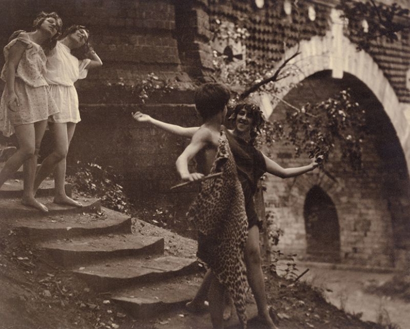 Cómo las composiciones eróticas llevaron a prisión a un clásico de la fotografía soviética Cómo las composiciones eróticas llevaron a prisión a un clásico de la fotografía soviética