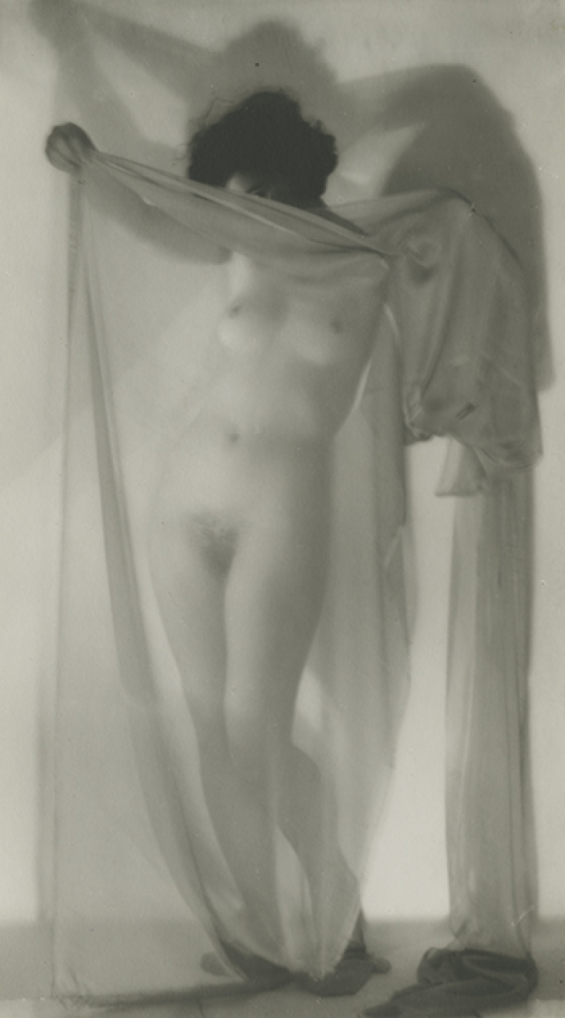 Cómo las composiciones eróticas llevaron a prisión a un clásico de la fotografía soviética Cómo las composiciones eróticas llevaron a prisión a un clásico de la fotografía soviética