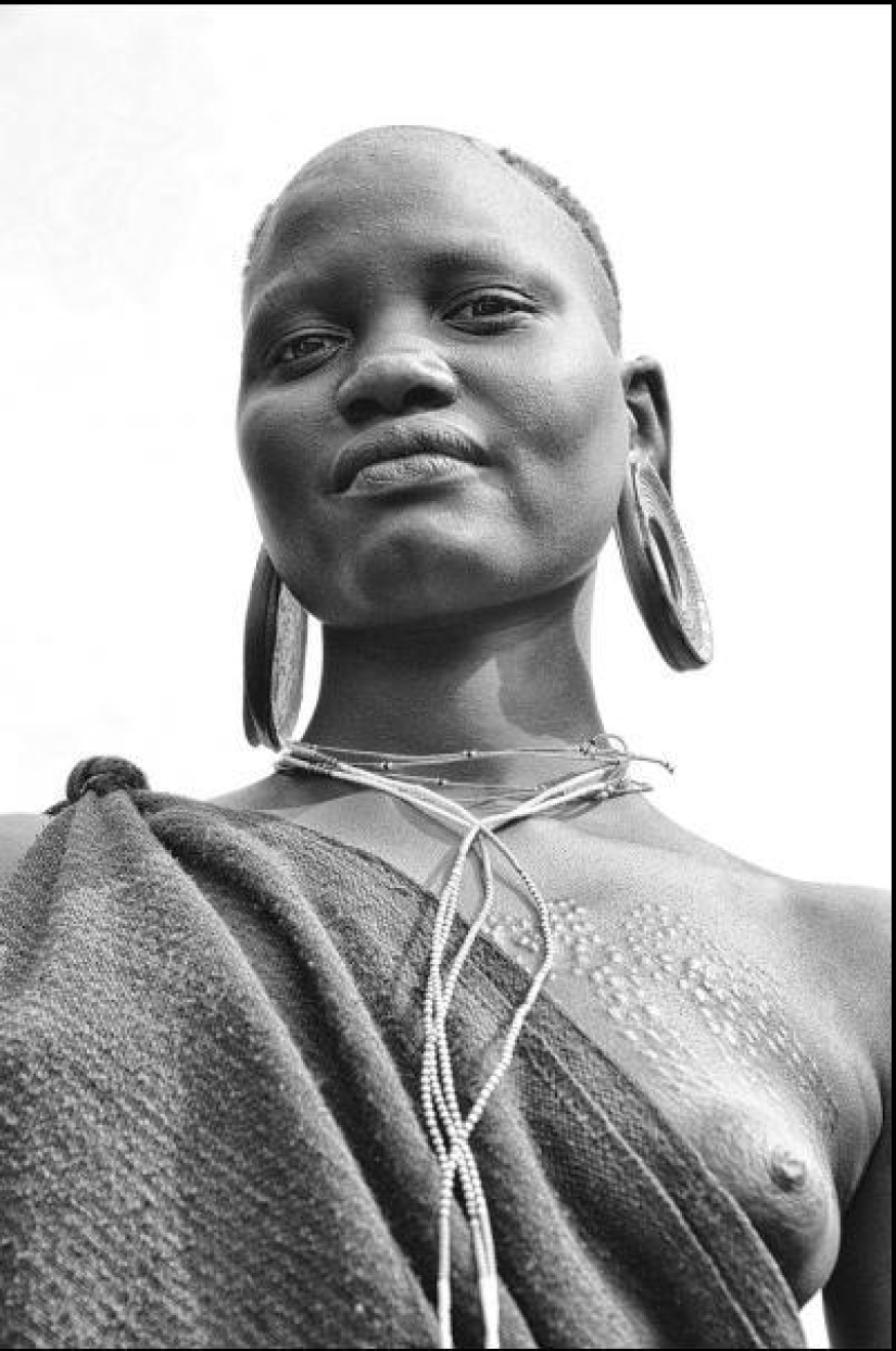 Cómo las mujeres se adornan en diferentes países