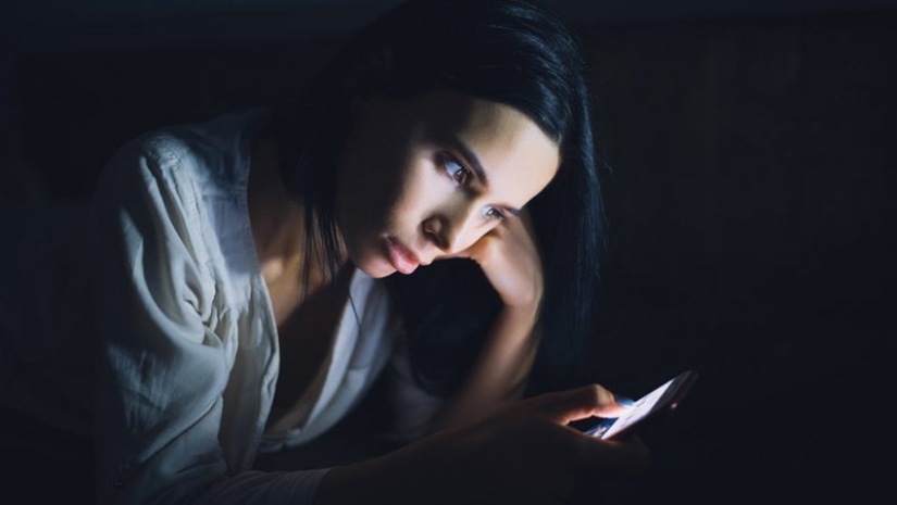 Cómo los amantes de los teléfonos inteligentes mantienen su vista Cómo los amantes de los teléfonos inteligentes mantienen su vista