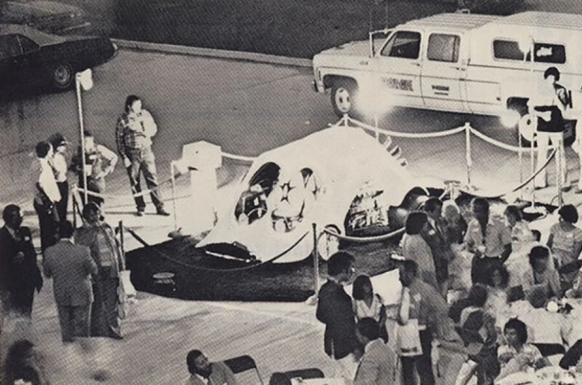 Cómo los diseñadores de los años 70 imaginaron el coche del futuro Cómo los diseñadores de los años 70 imaginaron el coche del futuro