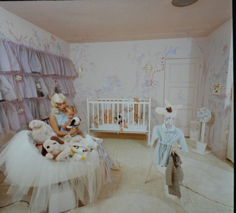 Cómo lucir glamorosa Palacio de la rosa de Hollywood sex bomb Jayne Mansfield