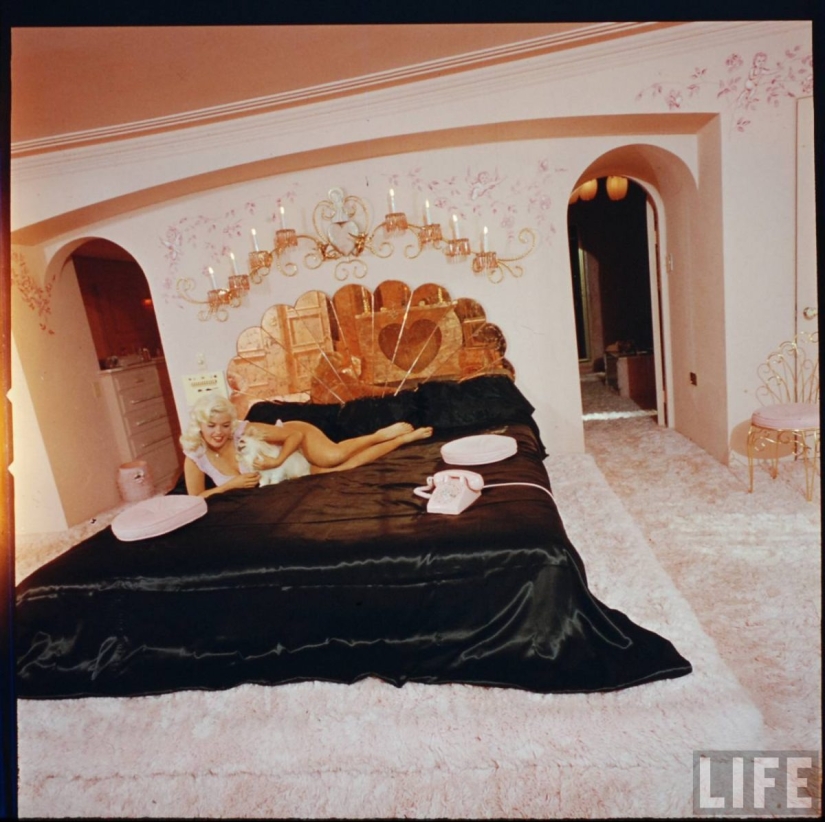Cómo lucir glamorosa Palacio de la rosa de Hollywood sex bomb Jayne Mansfield
