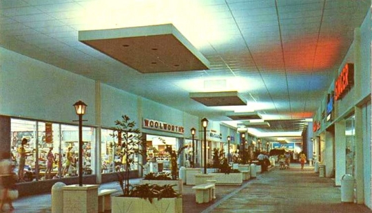 Cómo se le ocurrió a Viktor Grunbaum, inmigrante austriaco, la idea de un centro comercial Cómo se le ocurrió a Viktor Grunbaum, inmigrante austriaco, la idea de un centro comercial